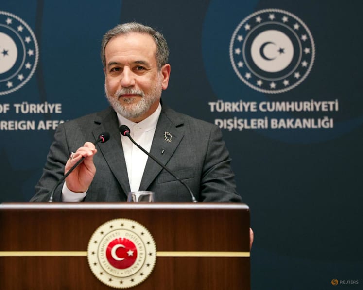 Iran FM looks to more nuclear talks, but warns US