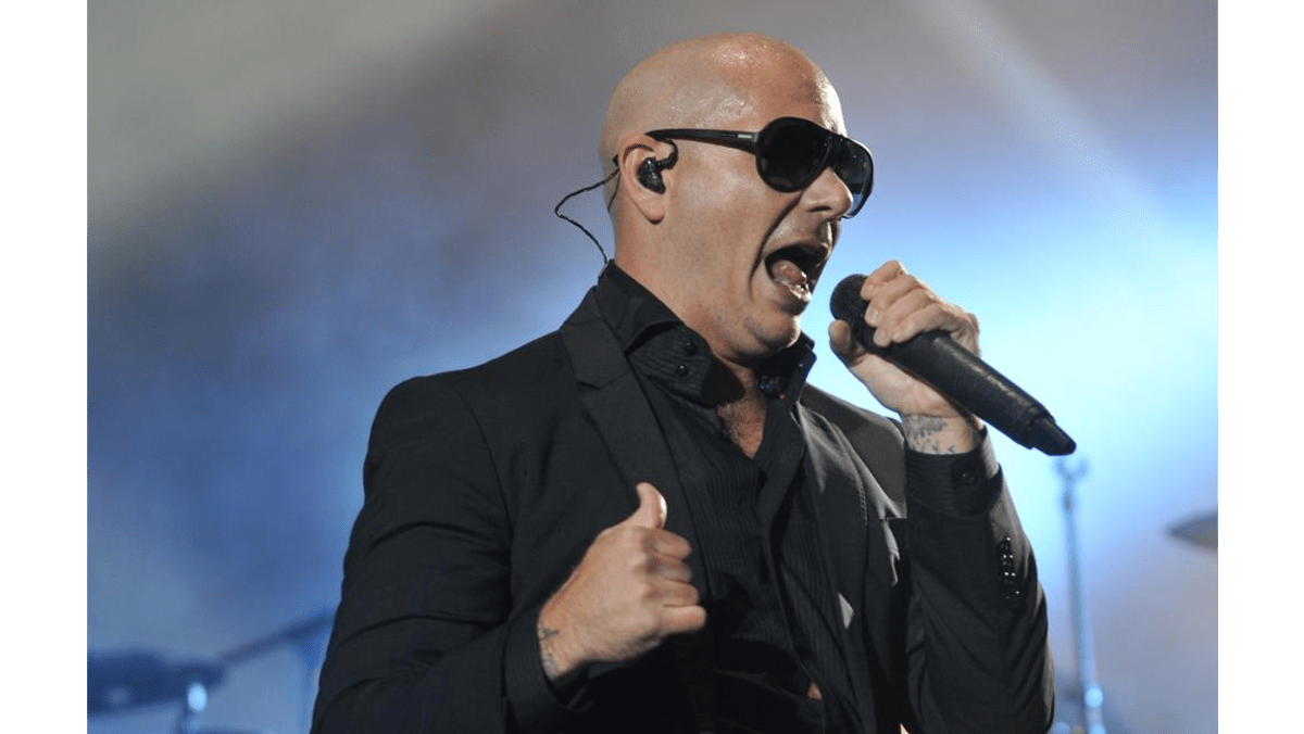 Pitbull teases Super Bowl half-time performance - 8days