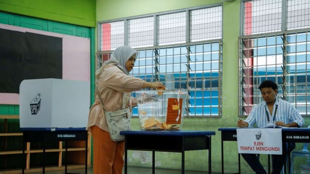 83岁老妇手指才沾墨汁 昏倒在投票中心不治