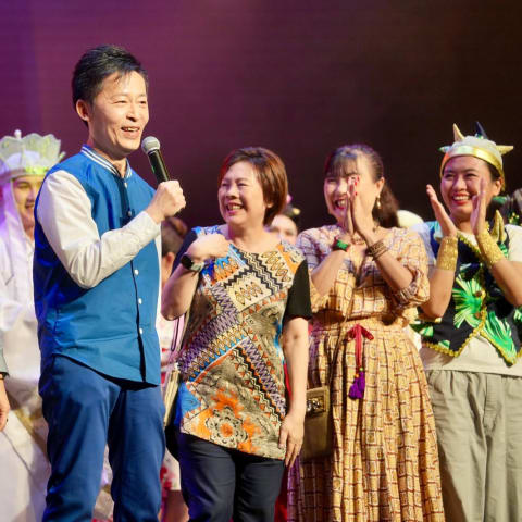 华语音乐剧《新游记》4场演出圆满落幕，梁文福难得与太太在舞台上合体！