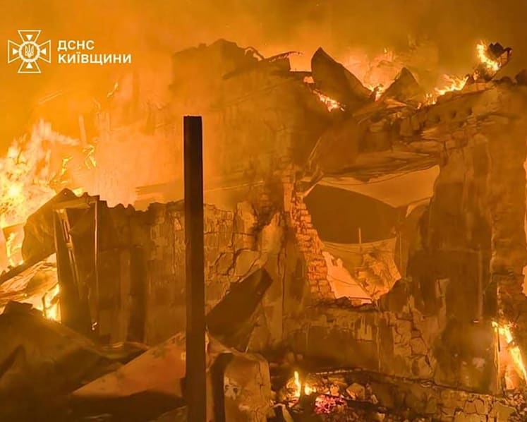 Ukraine warns of tough winter as Russia strikes kill 4 in Kyiv region 