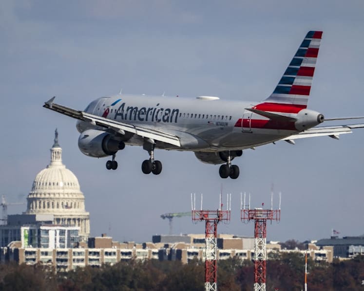 American Airlines loses US$1.6 billion but sees better outlook