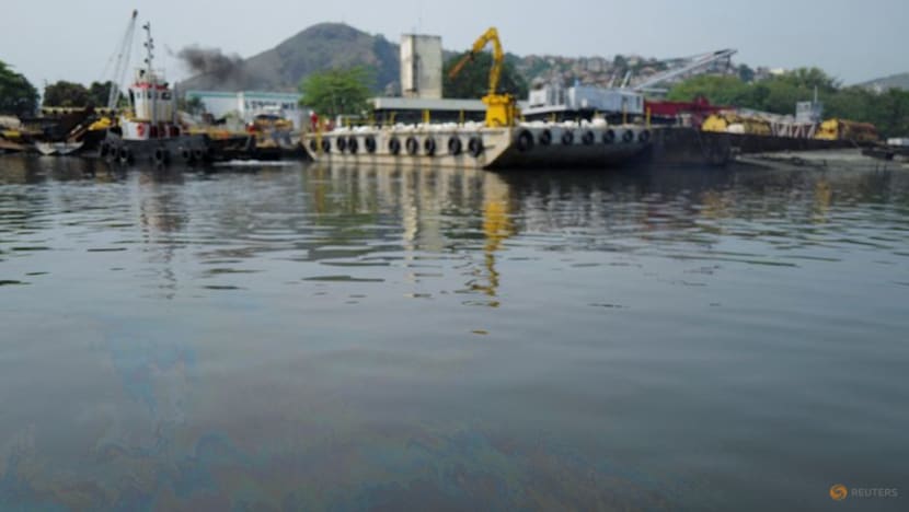 Fishermen in Rio de Janeiro use app to record, report water pollution