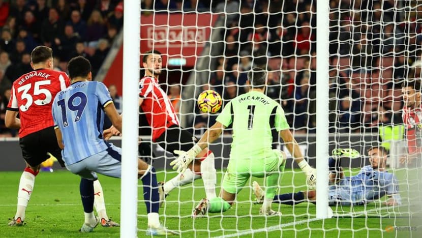 Tottenham hit five first-half goals in thrashing of Southampton