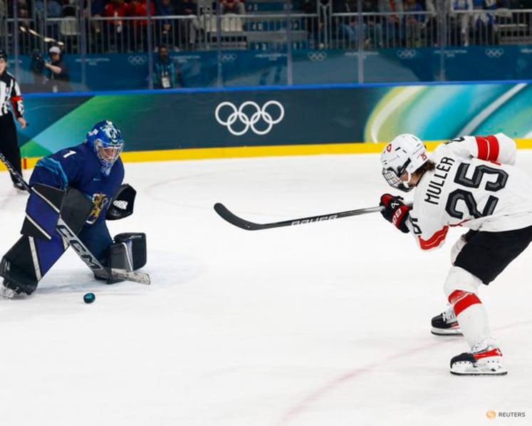 Ice hockey-Switzerland into semis after Muller goal downs Finland