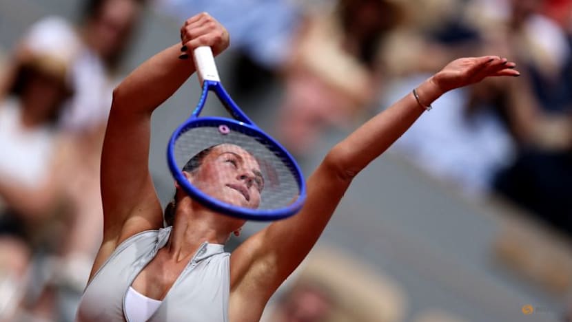 Kostyuk sends former champion Swiatek packing in French Open last 16