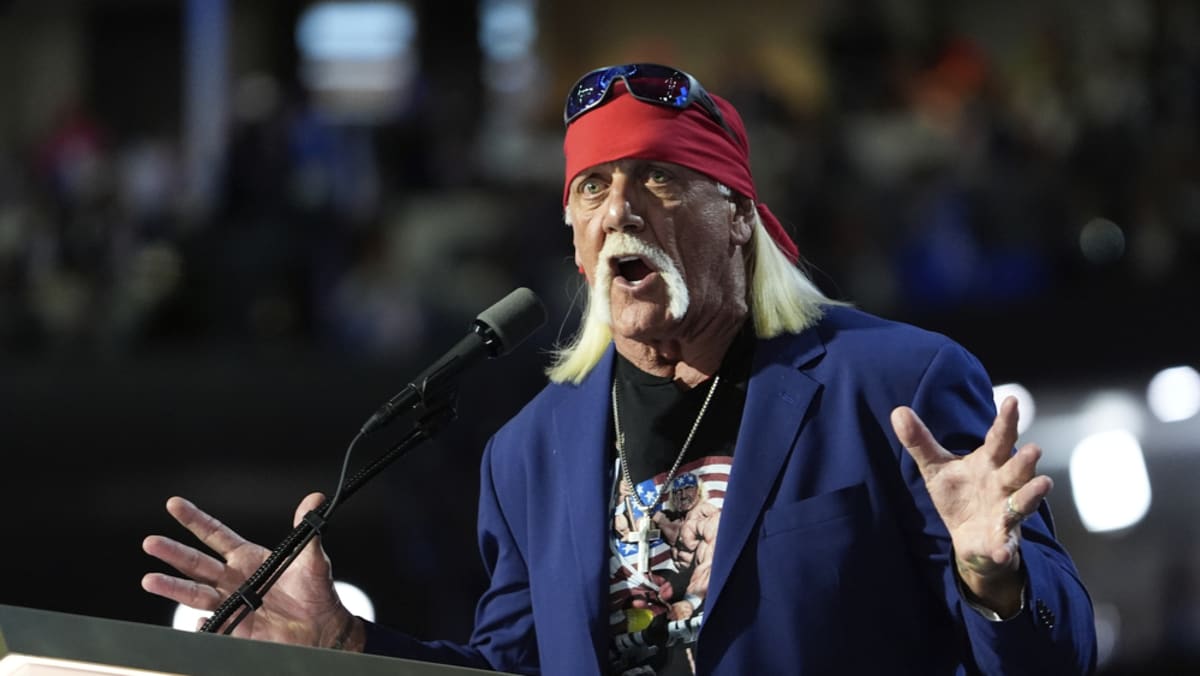 Wrestling legend Hulk Hogan dies at 71