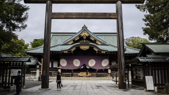 日相岸田文雄向靖国神社供奉祭品