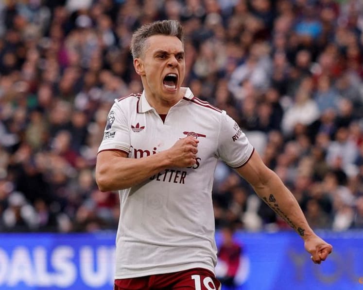 Besiktas sign winger Trossard from Arsenal