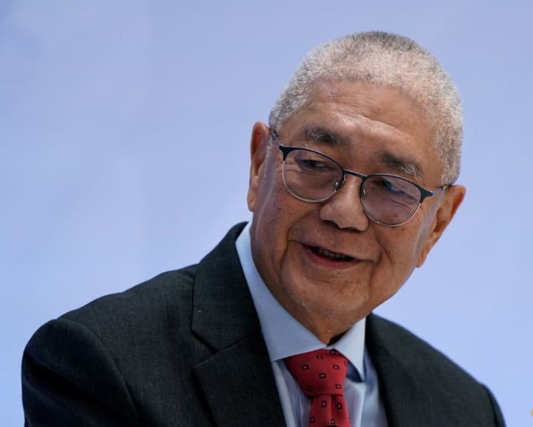 Philippines' slow growth raises chance of December rate cut, says central bank chief