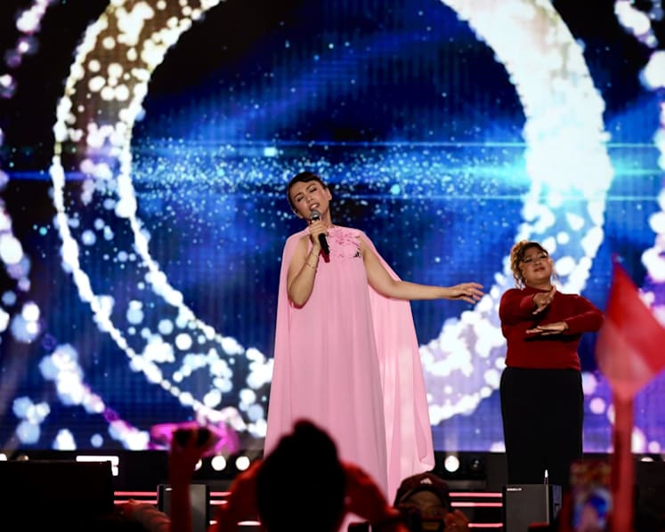 SG60 edition of Gardens by the Bay and Mediacorp National Day Concert draws crowd of 35,000 