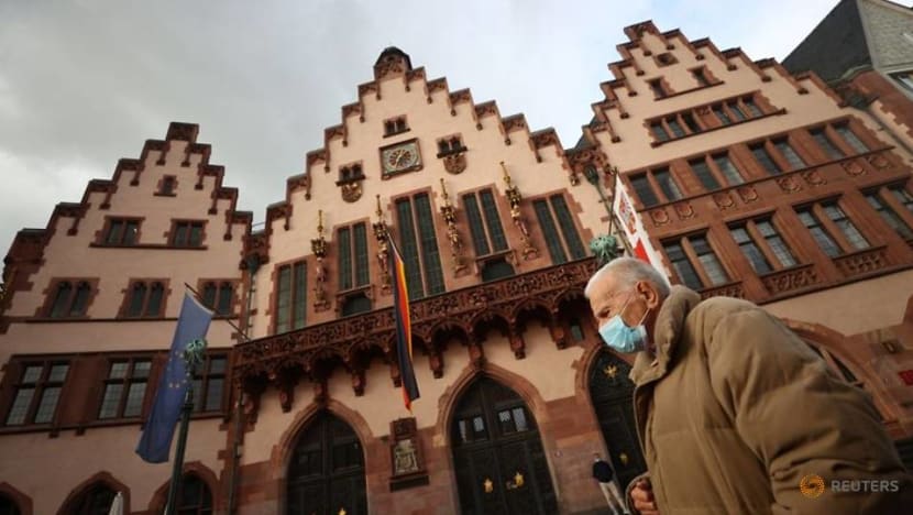 Germany sees 7,000 new COVID-19 infections for first time