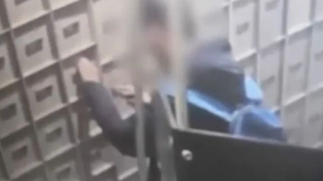 笨贼潜入意大利银行保险库 偷窃不成反被困约九小时