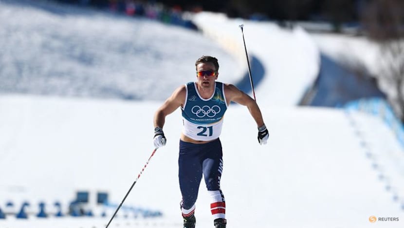 Crosscountry-Broken skis, shirtless racers as erratic weather causes havoc