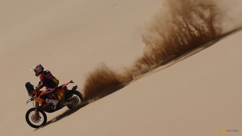 Rallying-Motorcycle champion Sanders vows to continue Dakar despite injury