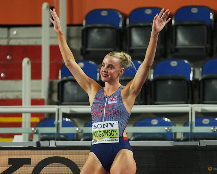 Hodgkinson says she is healthy after withdrawing from 400m final at UK championships