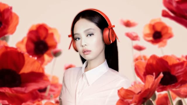 BLACKPINK Jennie联名Beats　耳机9月开卖，红宝石色+蝴蝶结美翻！