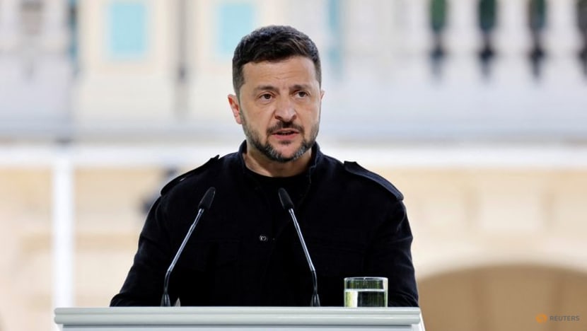 Zelenskyy warns against 'rewarding' Russia after Trump urges concessions Zelenskyy warns against 'rewarding' Russia after Trump urges concessions