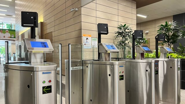 新保集团试行脸部识别系统  访客通过系统登记更省时