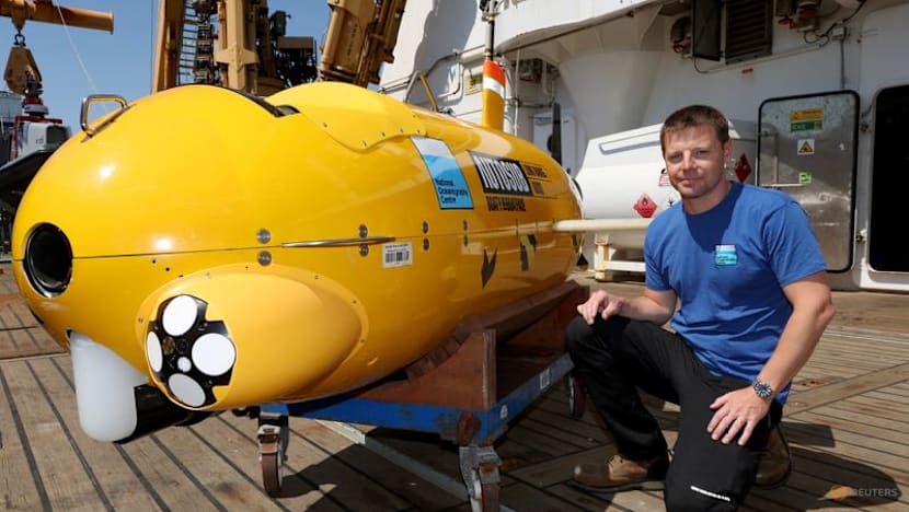 Scientists sail for Greenland to study glacier melt risk