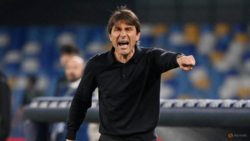Conte calls for focus as Napoli bid to clinch title