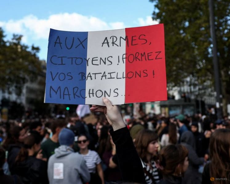 France students plan more protests, UN 'concerned' over violence