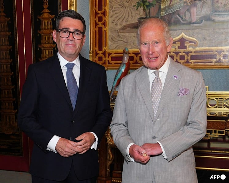 New UK PM Burnham sweeps into office with surprise Cabinet appointments      