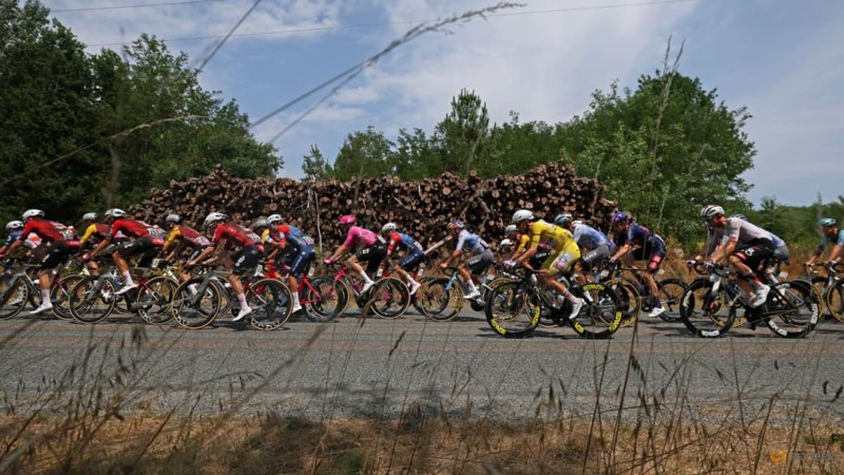 Merlier wins Tour stage seven as Pogacar keeps Tour lead