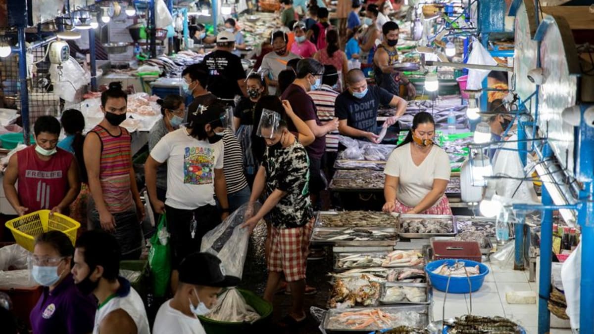 Slower inflation in April gives Philippine central bank room to ease policy - Channel News Asia (Picture 1)