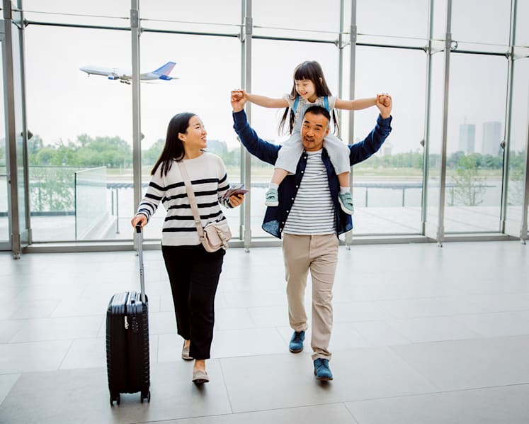 How to travel safely with children and teens