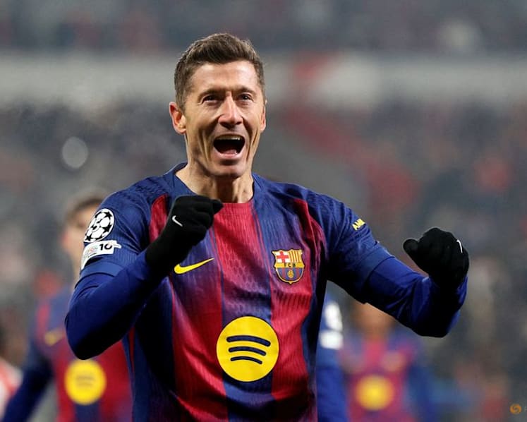 Lopez double fires Barcelona to 4-2 comeback win at Slavia Prague