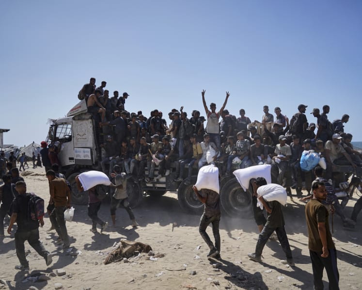 Germany says 'very insufficient' aid entering Gaza