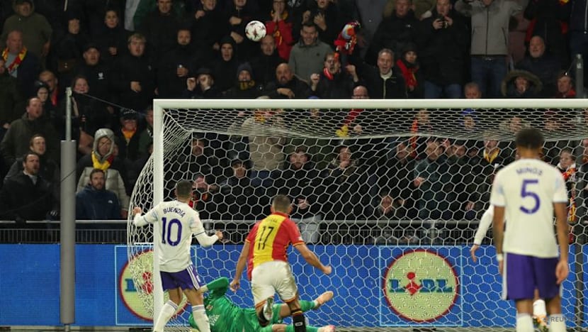 Villa fall to 2-1 loss at Go Ahead Eagles after Buendia misses penalty