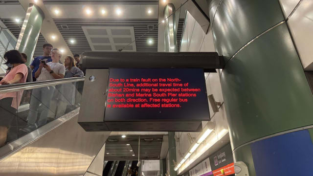 南北线列车服务已恢复 SMRT为故障造成不便致歉