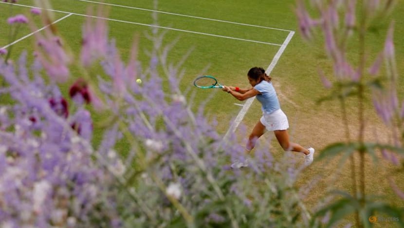 Raducanu plans Wimbledon start despite leg injury concerns