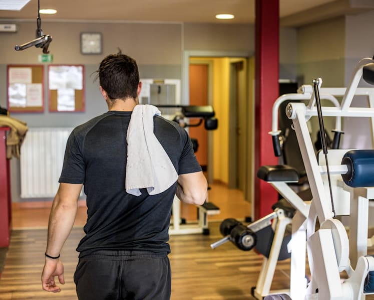 Jail for voyeur who filmed men showering at Anytime Fitness; claims he did so because he felt ugly