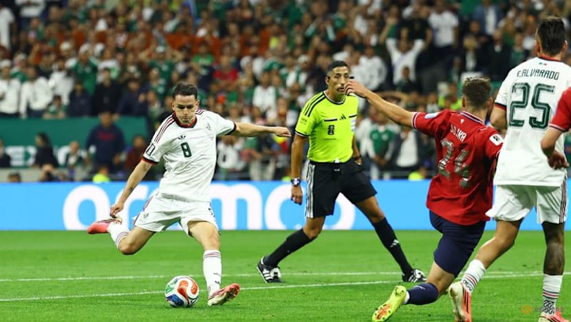 Mexico stay perfect and bounce Czechs out of World Cup with 3-0 win