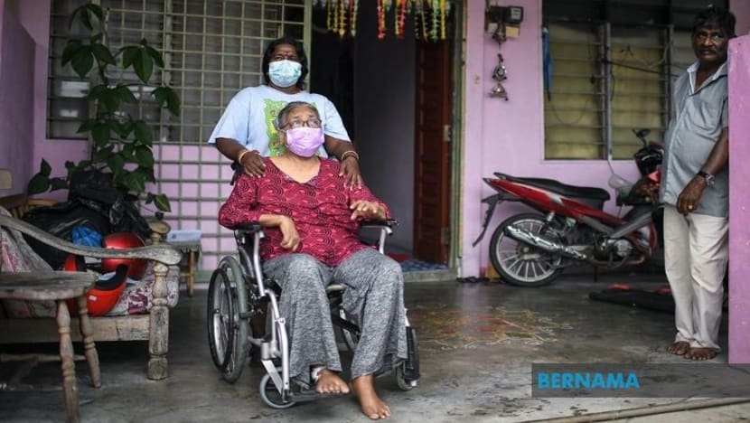 Warga India berkorban rai Deepavali demi jaga jiran Melayu uzur, terperangkap banjir