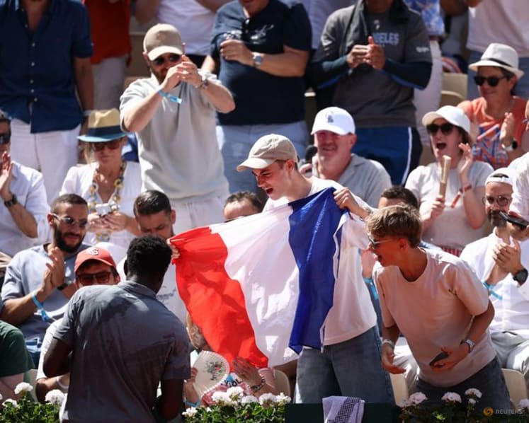 Vallejo fined for sexist remarks about female referee at French Open