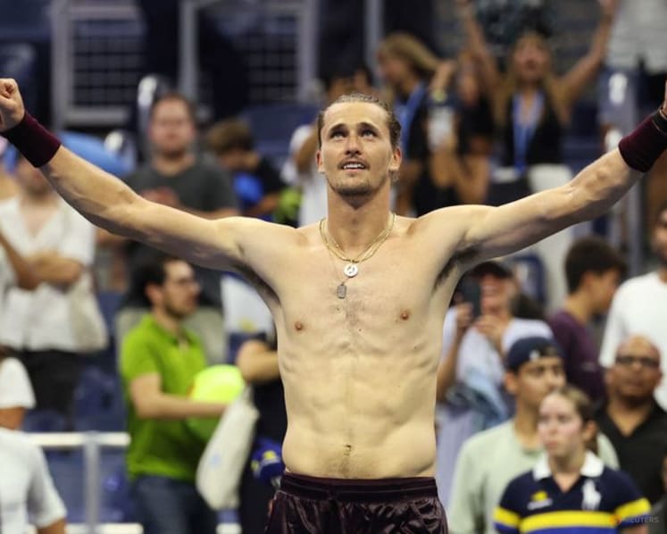 Zverev survives Halys scare to reach US Open third round