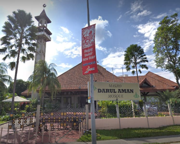 Man gets jail for repeatedly stripping naked in mosque, assaulting police officer