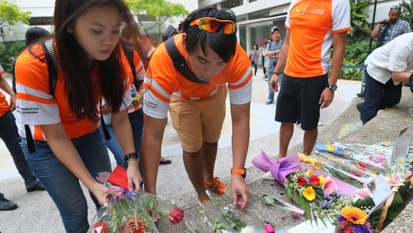 SGH sets up area for public to leave well-wishes and flowers for Mr Lee Kuan Yew