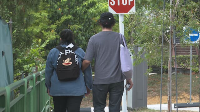 前线追踪  | 中风两次 丈夫不弃却被迫露宿街头