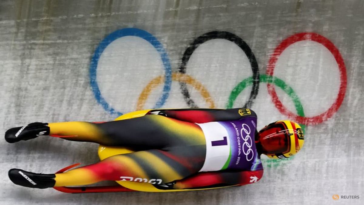 Luge-Taubitz takes gold for Germany after Fraebel blunder