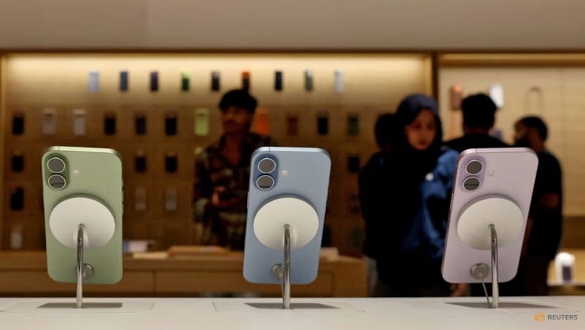 Tindakan India arah pengeluar telefon bijak pasang aplikasi pemerintah cetus keprihatinan pengguna