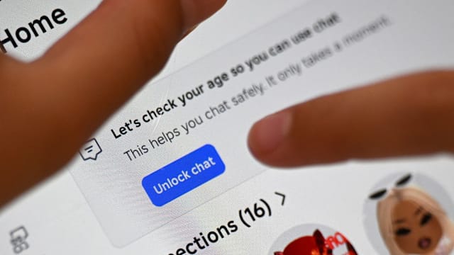 澳大利亚即日起禁止16岁以下青少年使用社交媒体