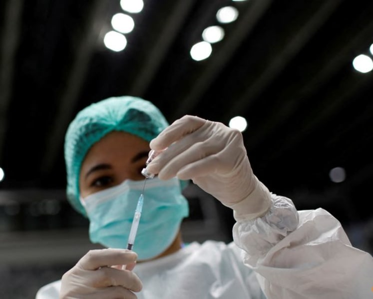 Those with 2 doses of Sinovac can walk in to selected vaccination centres for third jab: MOH