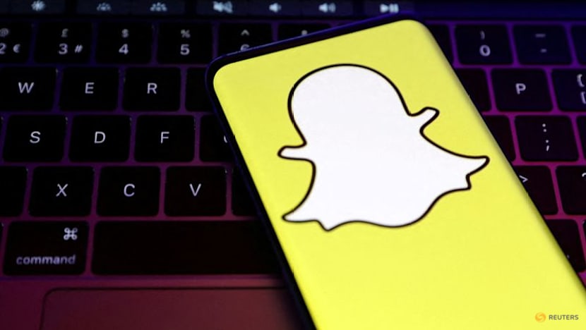 Snap tops revenue estimate and unveils $400 million deal with Perplexity AI, shares jump