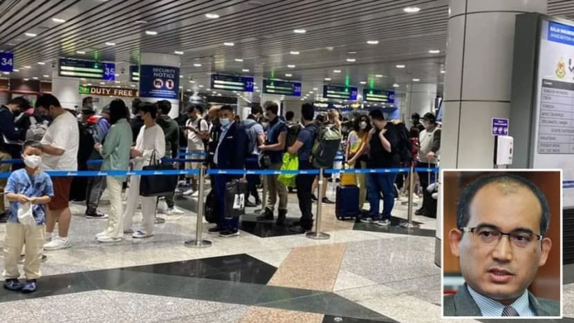 Pemeriksaan ketat imigresen M'sia punca beratur panjang