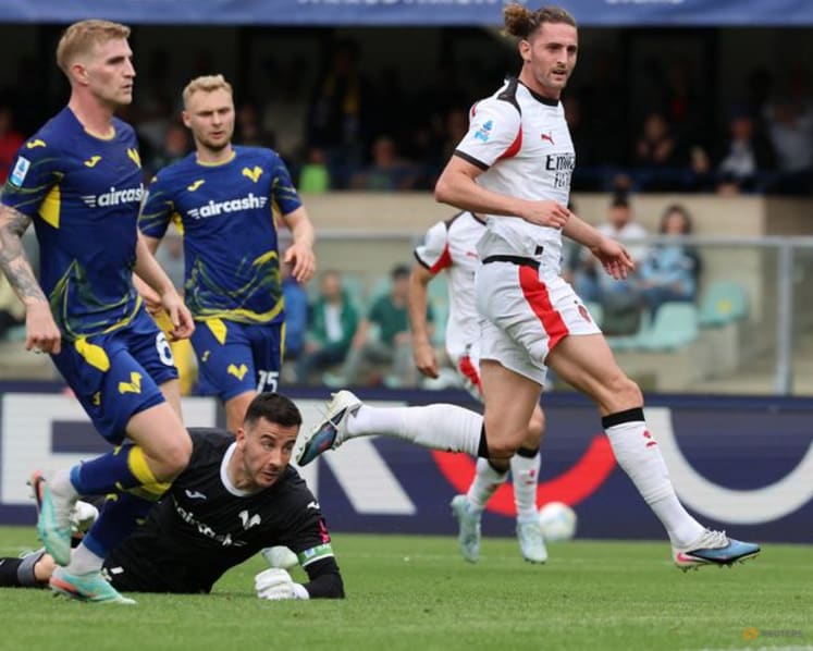 Milan boost Champions League charge with win at Verona